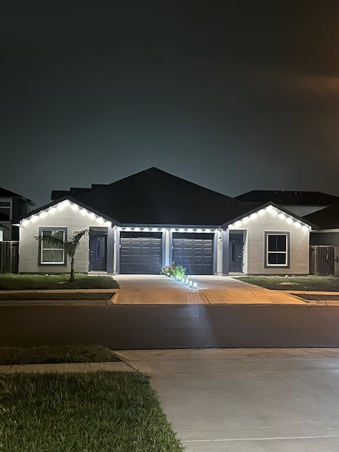 Modern Full Duplex • Brownsville Near SpaceX & LNG