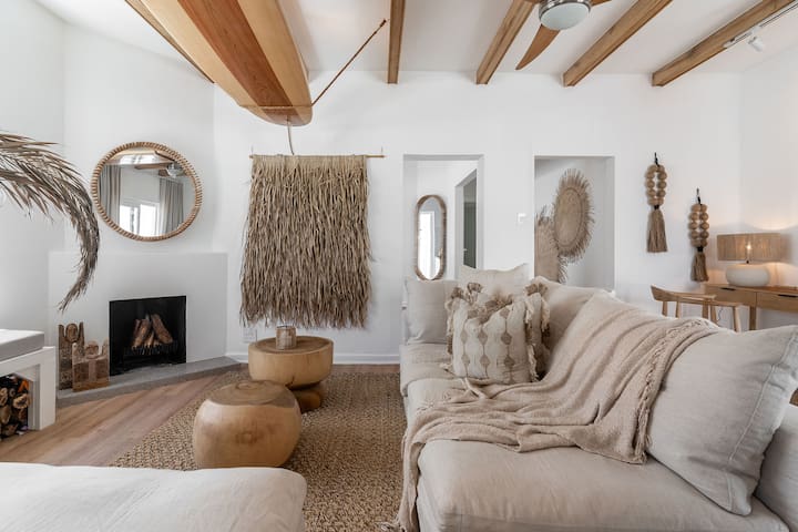 Coastal cottage – prime spot in Bakoven