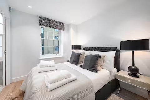 רחוב ניל, דירה 2 · VESTO | דירת חדר שינה 1 מעוצבת בשורדיץ'