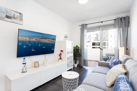 Modern Apartment I 2BDR I 3Min Beach