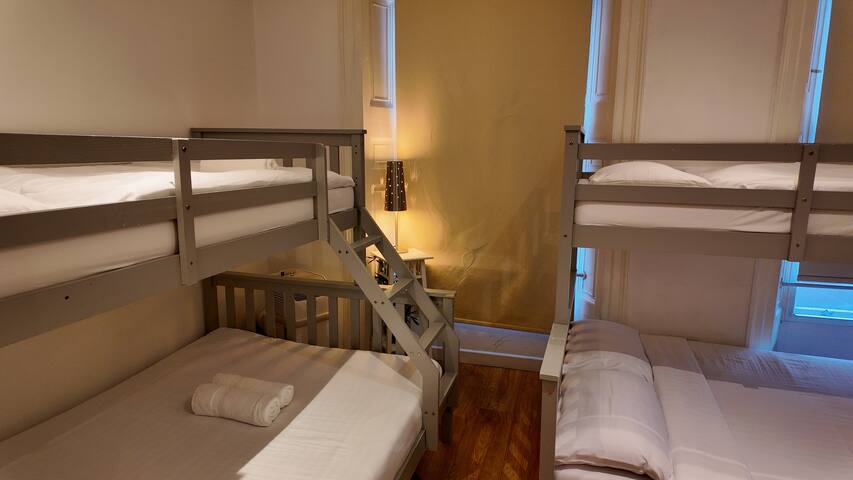 Spacious 3BHK in Haymarket Central London HAY01 gallery image 3