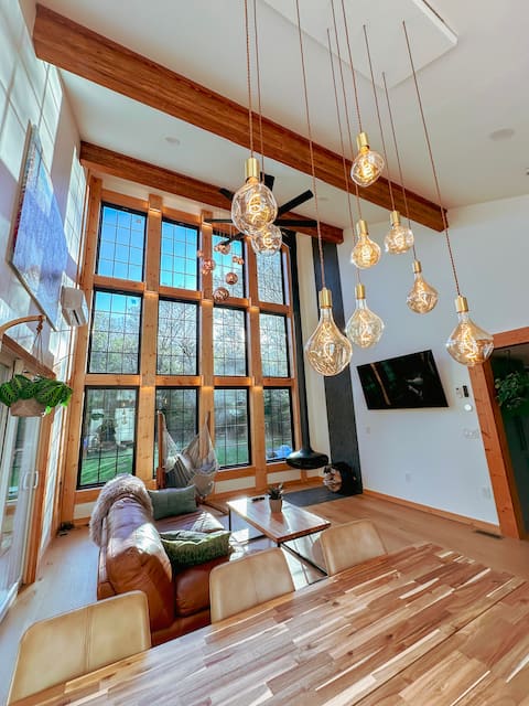 Modern Chalet by Mt. Sunapee with Spa