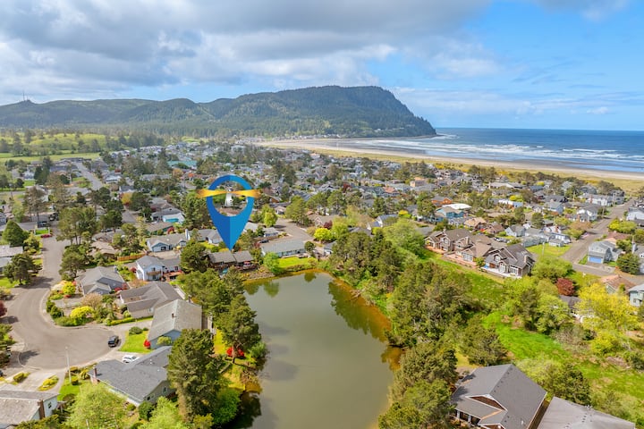 Ce:}~walk/bike2beach~golf~eats~hottub~dog~games - Seaside, OR