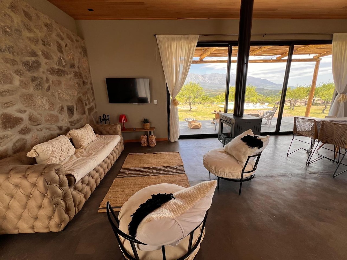 Airbnb con mejor rendimiento: Up there, Mountain House en Departamento San Alberto