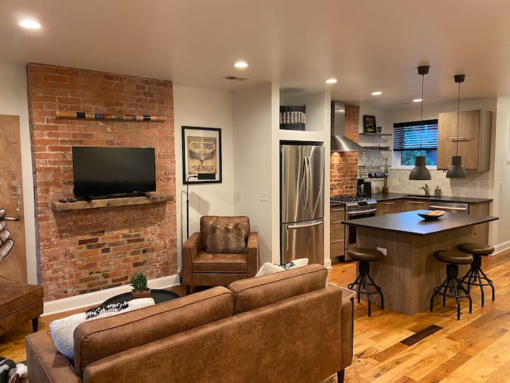 1 Br Historic North Side Modern Apartment - Pittsburgh
