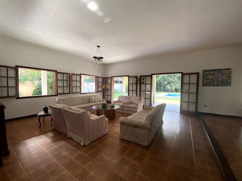 Spacious house near the center