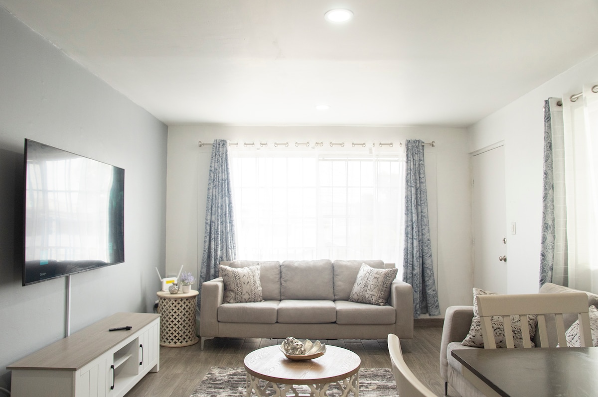 Successful Airbnb property: Spacious 2BD/1BA Apartment in the heart of TJ in Tijuana