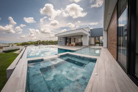 Casa Paradise in Encanto's Land