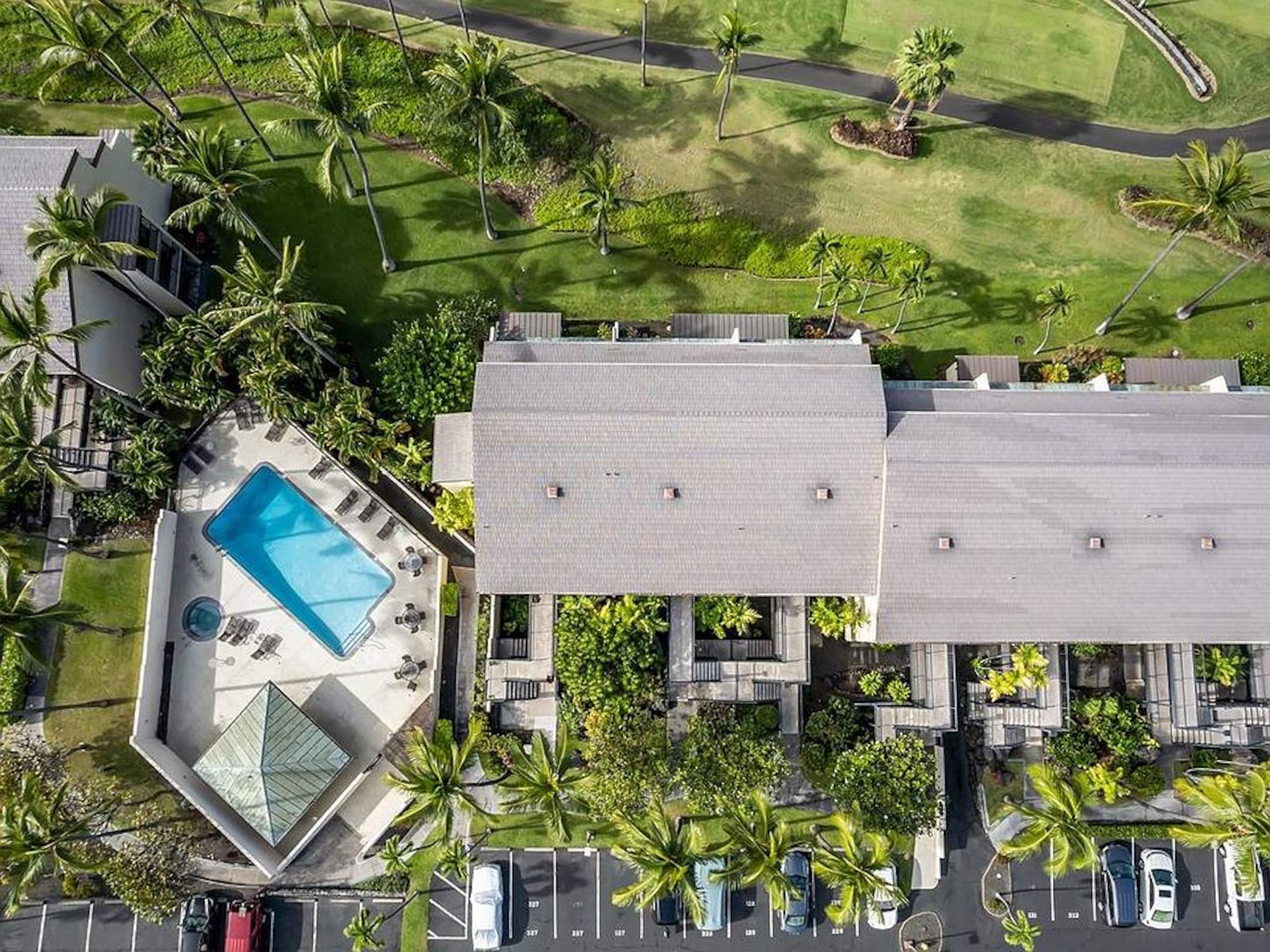 Condo in Kailua-Kona · ★5.0 · 2 bedrooms · 2 beds · 2 private baths - Image 68