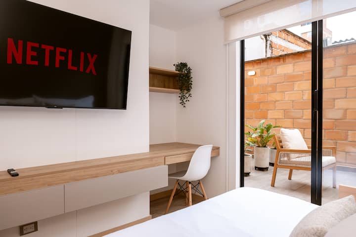 ZONA ESTUDIO + SOFA CAMA QUEEN | სტუდიოს ტიპის სივრცე + გასაშლელი დივანი QUEEN