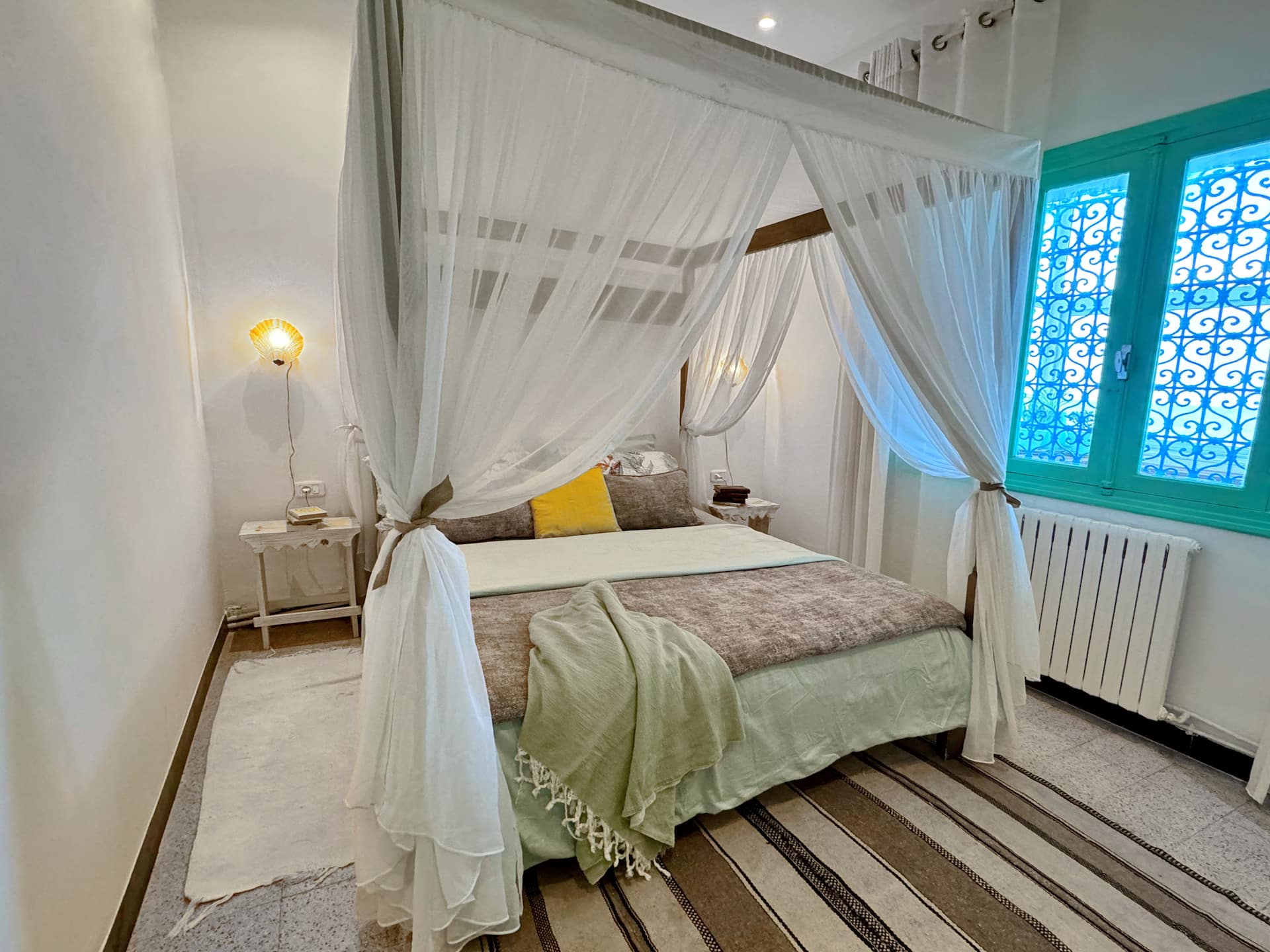 Maison de charme pieds dans l'eau avec piscine — Marsa Plage · Photo 34