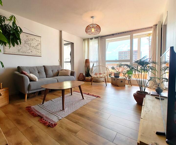 Beautiful view of Cozy Apartments For Rent With Views Of The Forest