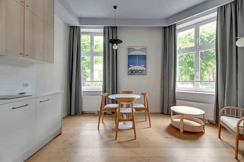 White Dune by Grand Apartments - studio with sofa