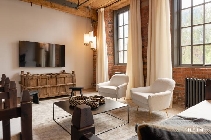 Africana | The Heim Residences gallery image 4