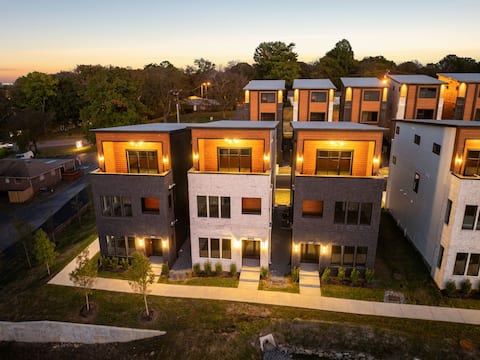 Popular Airbnb listing: East Nash Luxury Escape w/Rooftop Deck-Sleeps 12! in Madison