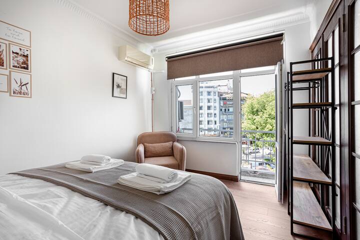 5BR/3BA AC/Elevator Laleli gallery image 2