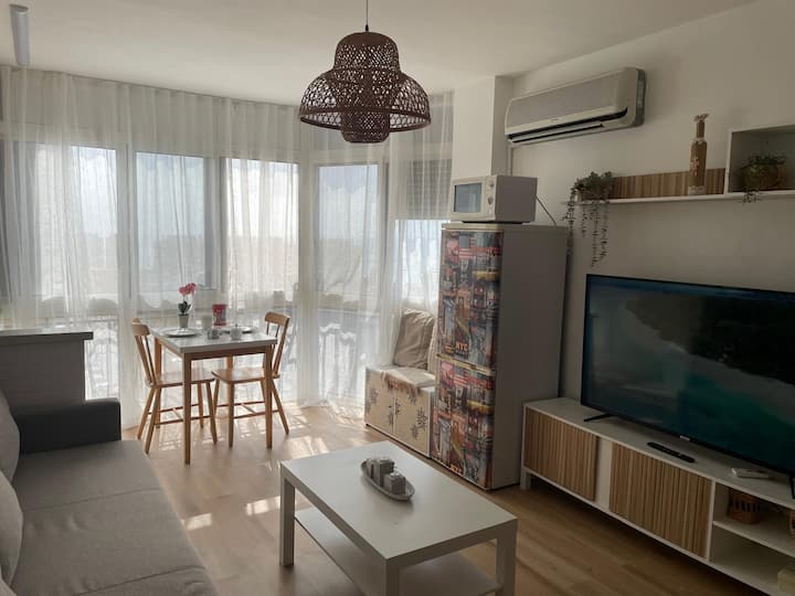 Acogedor Estudio Céntrico Con Piscina Bien Ubicado - Torremolinos