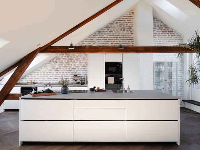 3(4)BR Duplex Loft w/ Balcony in Central Oslo gallery image 3