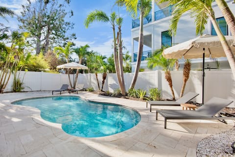 Birdsong-Steps to Bean Point Beach Heated Pool!