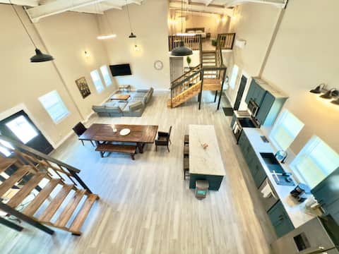 Huge Barndo with Games (Billard, Arcade and more)