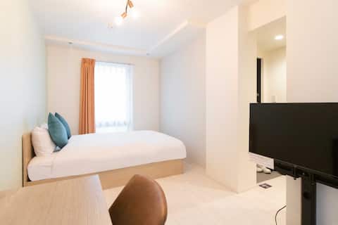 10-minute walk from Meidaimae Station/1 train to Shinjuku/Property close to the Metropolitan Express