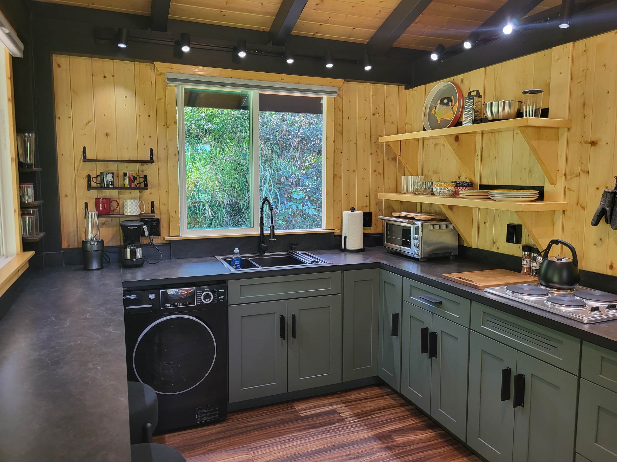 Cabin in Keaau · ★5.0 · 1 bedroom · 1 bed · 1 private bath - Image 1