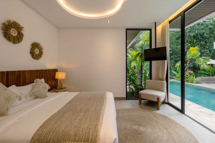 Villa Lembah Giri Forest 3BR: Pool escape in Ubud