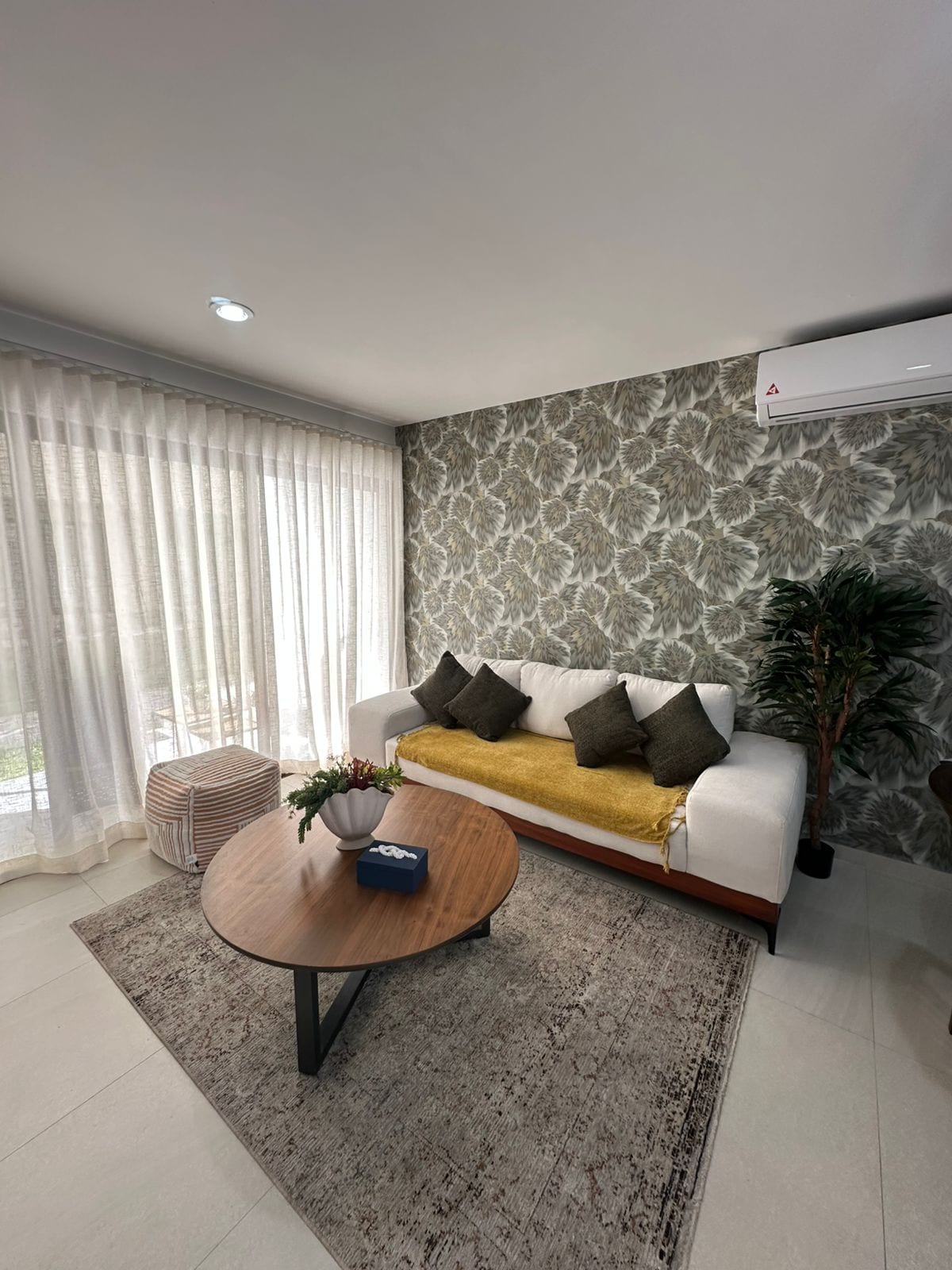 Propiedad de Airbnb exitosa: Ground floor condo with pool and rooftop Jacuzzi en Sinaloa