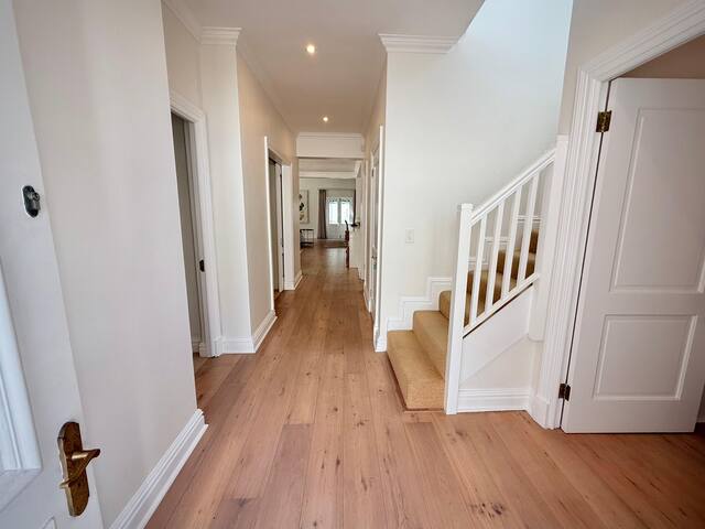 Stylish Home in Claremont gallery image 3