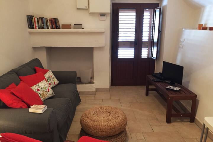 Trulli delle Mandorle | peaceful trulli with pool gallery image 4