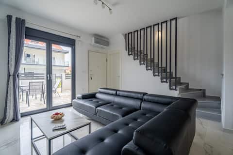 SithoniaRS Sea Nomad Luxury Maisonette