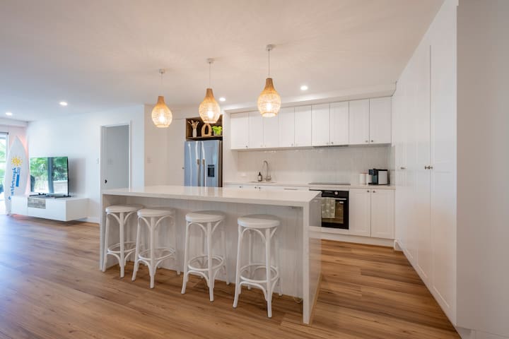 1 min to Beach | Pool – Gym – Sauna – Spa – Tennis