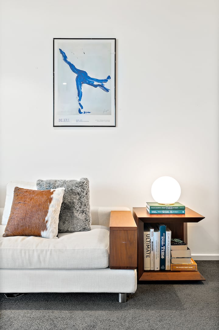 Living room image 4