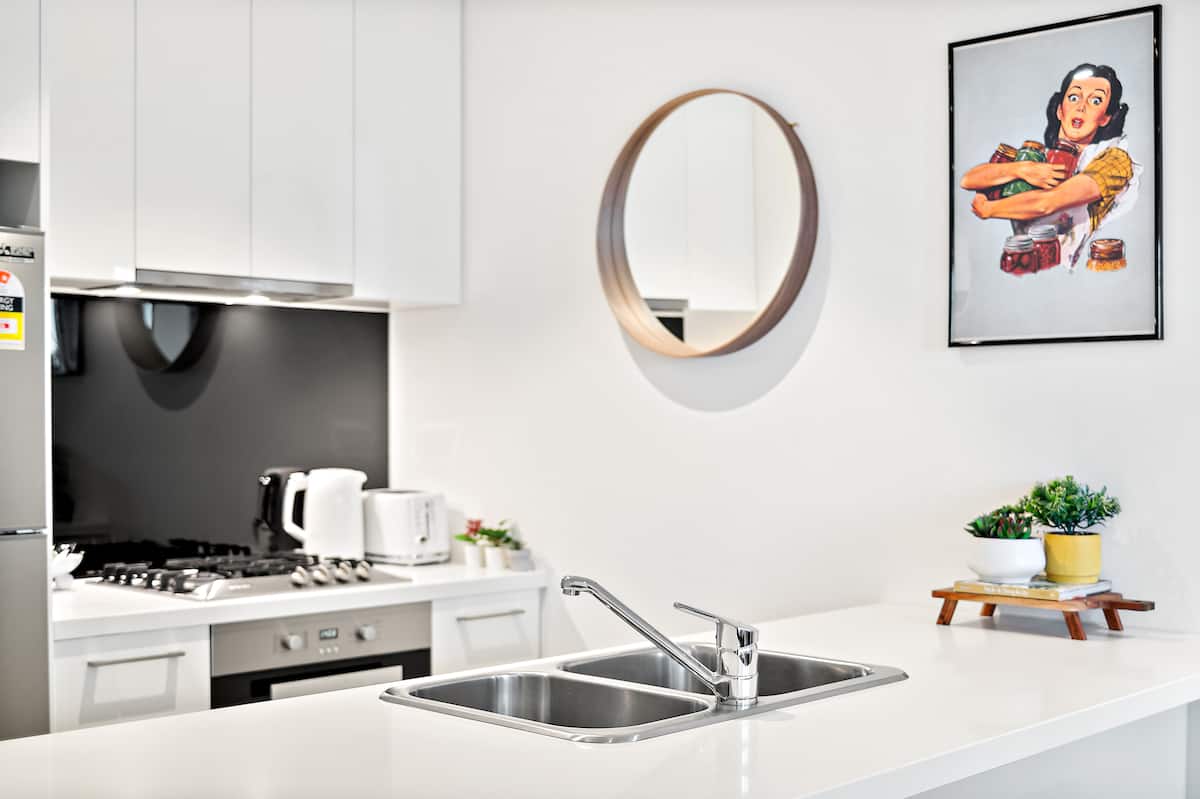 Kitchenette image 2