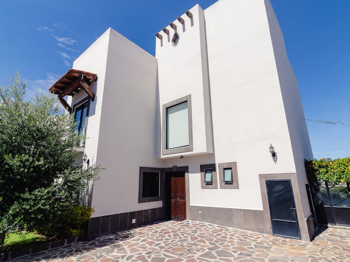 Charming Home With Private Garden In Sma - San Miguel de Allende