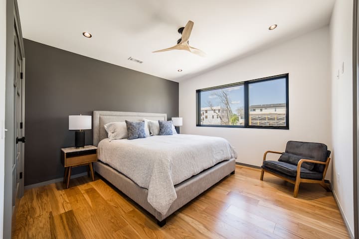 Spavaća soba br. 2 s bračnim krevetom na 2. katu