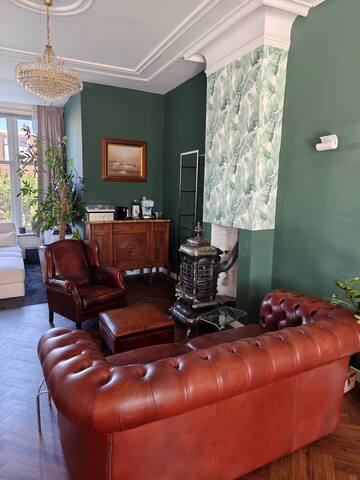 Historic 189m2 house, 25 m2 terrace, super central gallery image 5