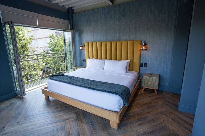 Pandora | PH 8BR Large Groups gallery image 2