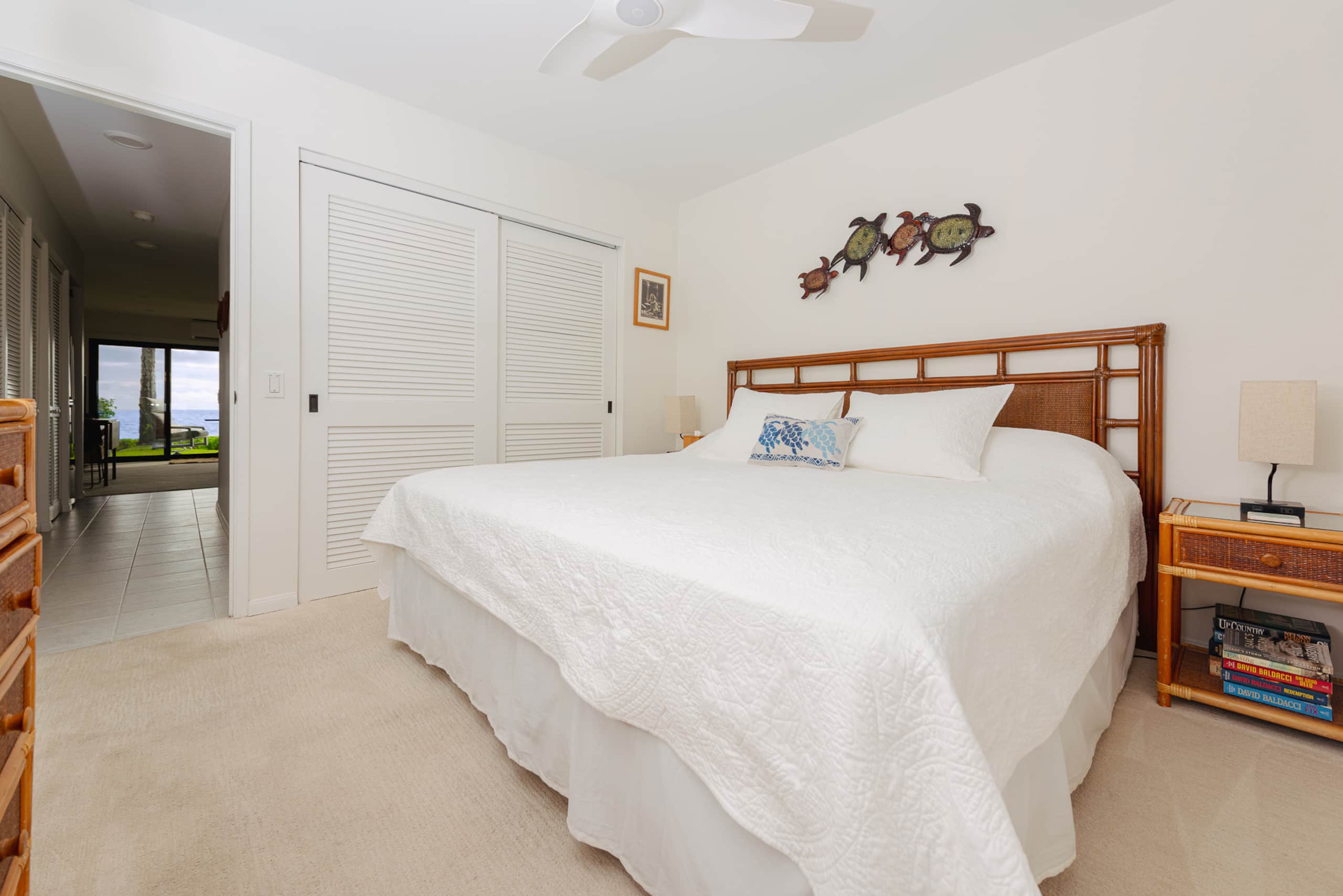 Unique Oceanfront Condo with Gorgeous Views - Image 7