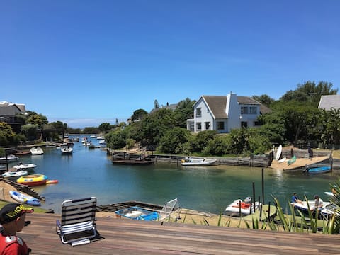 Comore House: On the canals, with ocean view!
