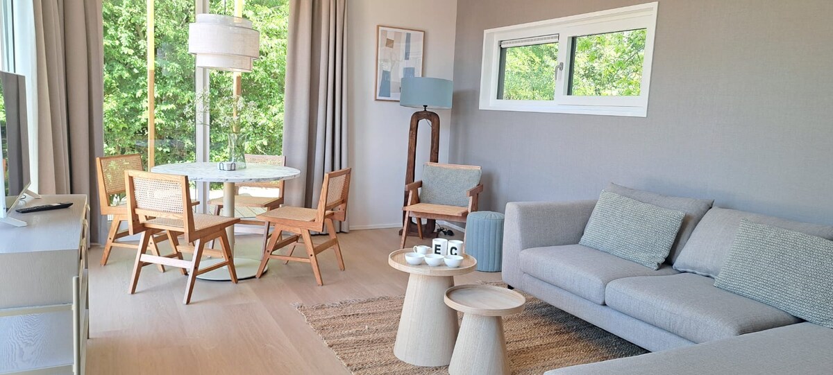 Popular Airbnb listing: Beach vibe cottage with sand garden near the sea VP091 in Ouddorp Oudeland