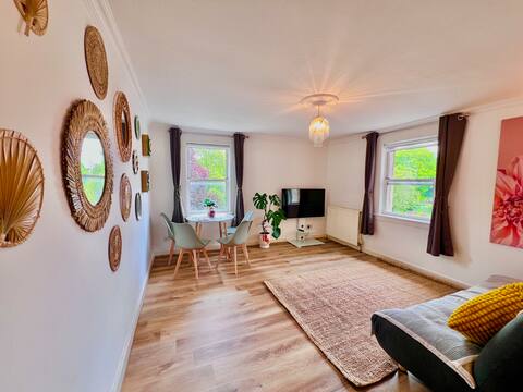 Successful Airbnb property: The Royal Neighbour - Edinburgh City Centre Home in Craigentinny & Duddingston