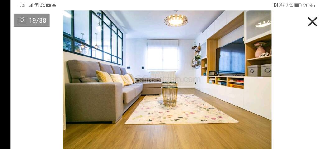 Cerca del tren y muy amplia gallery image 5