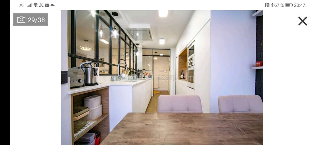 Cerca del tren y muy amplia gallery image 2