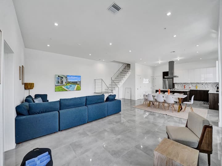 Elegant New Modern Villa W/ Pool - Fort Lauderdale
