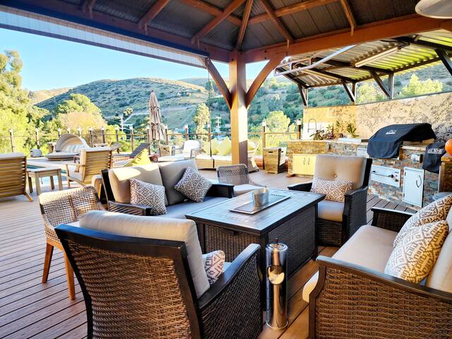 Luxury Hillside Oasis – Pool, Spa, Views Sleeps 10 gallery image 5