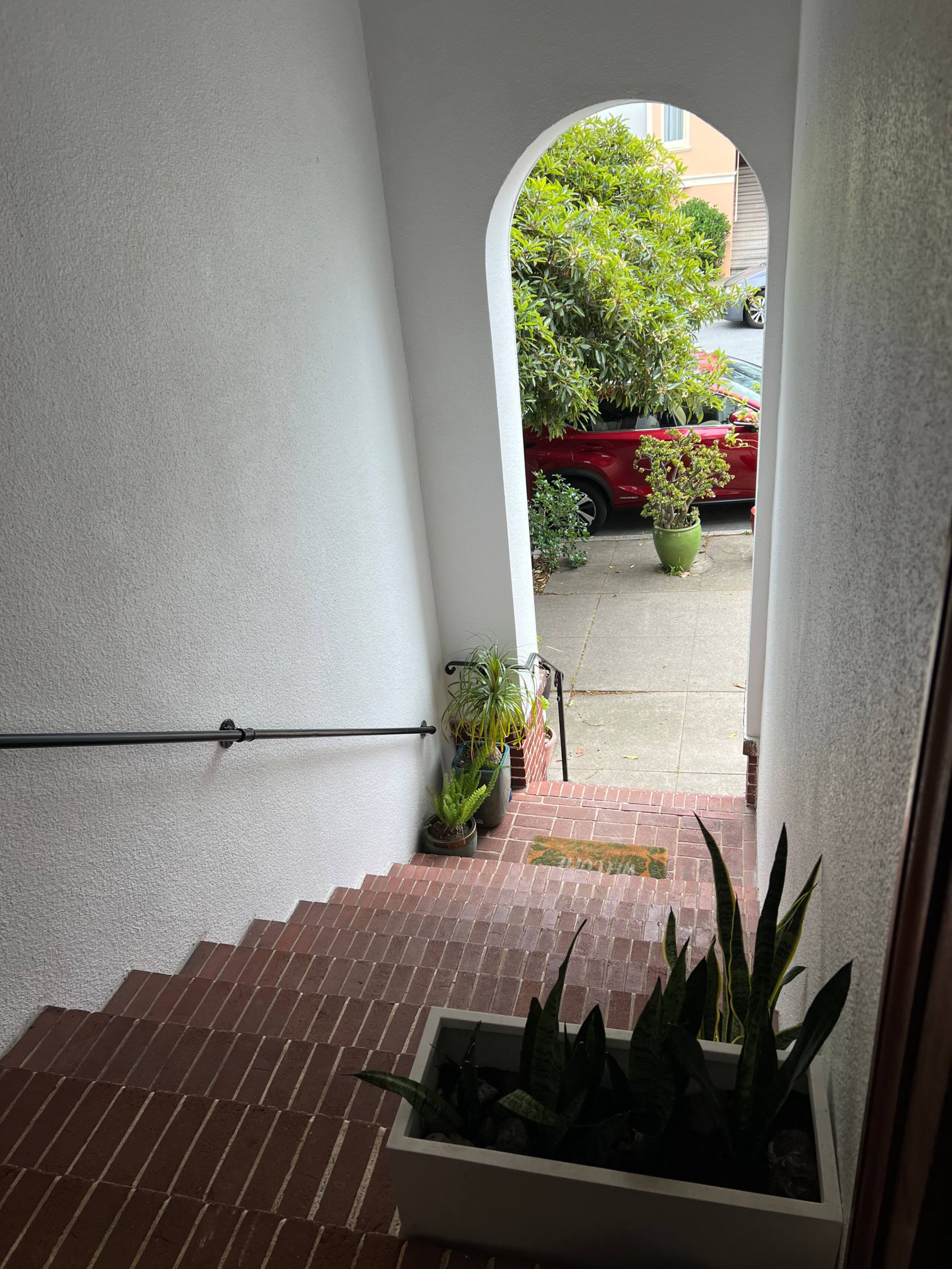 2 Bed Urban Oasis - Image 10