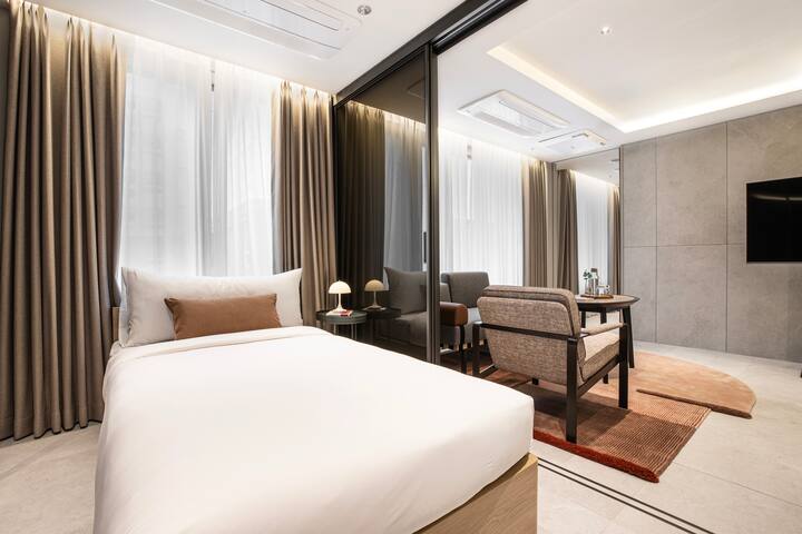 Ac 팰리스 서울 강남 managed Airbnb listing 3