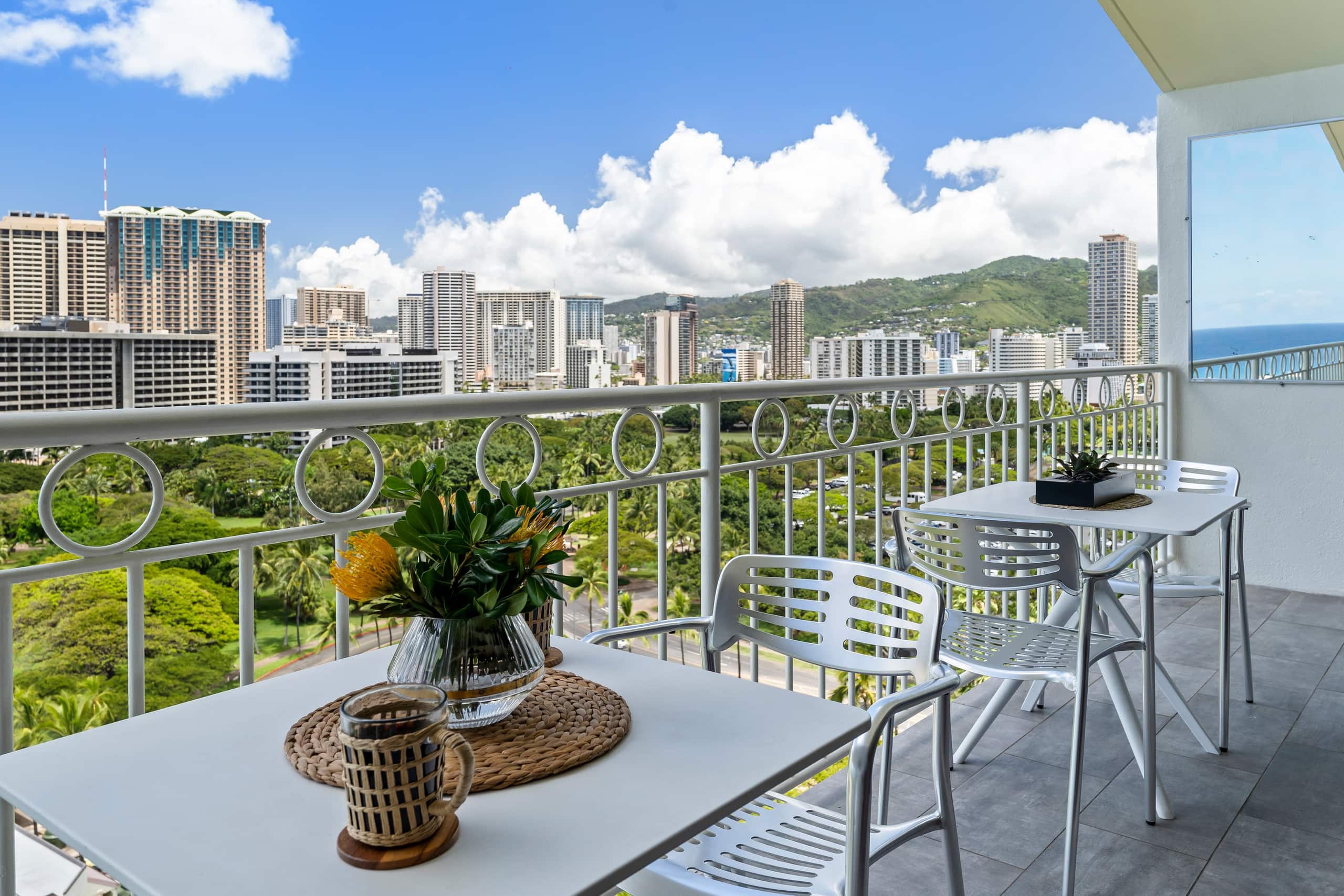 Condo in Honolulu · ★5.0 · 1 bedroom · 2 beds · 2 private baths - Image 21