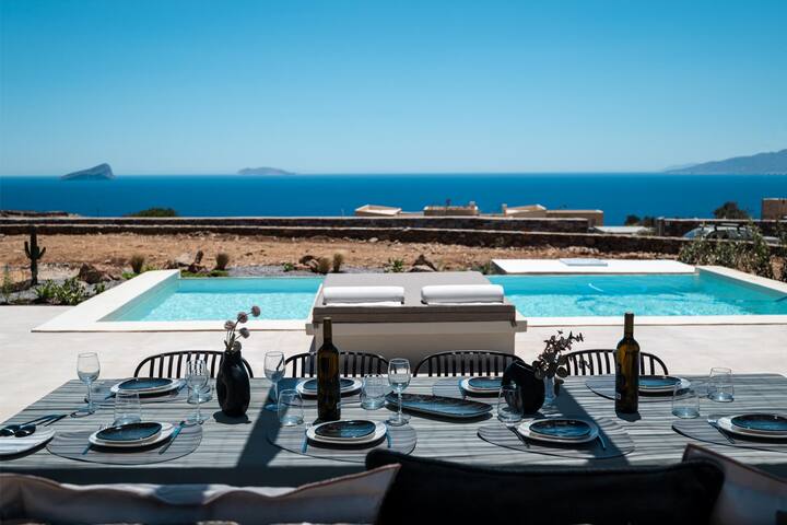 Onos Luxury Villa Kythnos Three